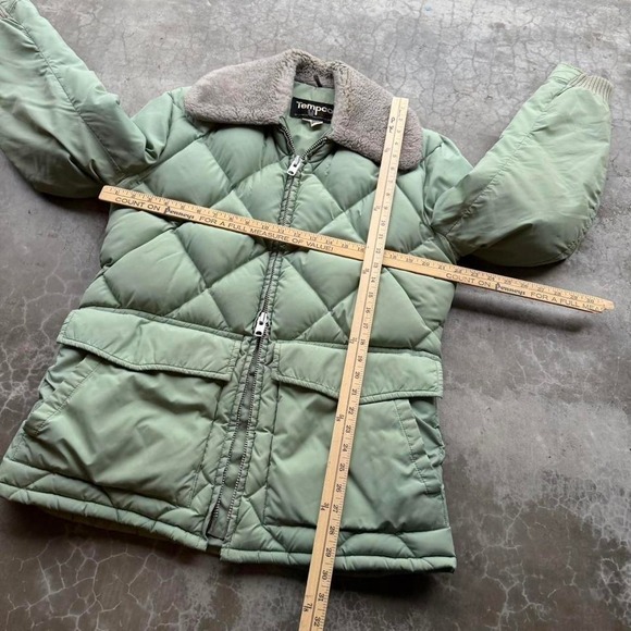 True vintage 1970's Tempco Mint Green Goose Down fur collar puffer quilt jacket - Picture 7 of 8